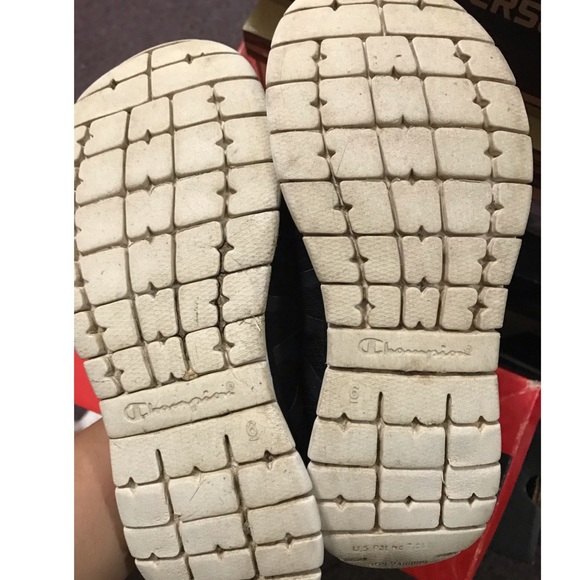 Champion shoes - Picture 3 of 3